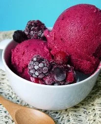 Helado de frutos del bosque