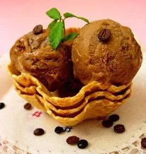 Helado de yogur y café