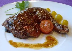Pollo con miel y salsa de chiles