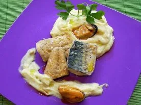 Caballa con mejillones en escabeche