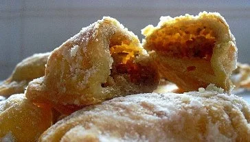 Casadielles o casadiellas