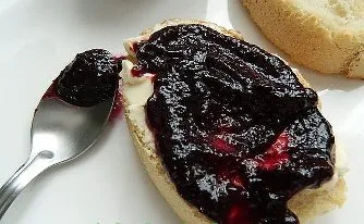 Mermelada de cerezas picotas