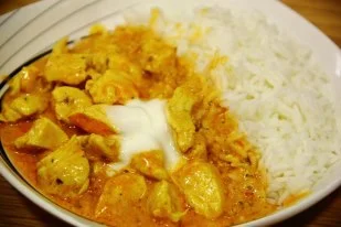 Pollo con Curry Tikka Masala y Arroz Basmati