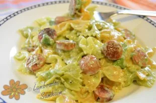 Farfale con queso de pesto