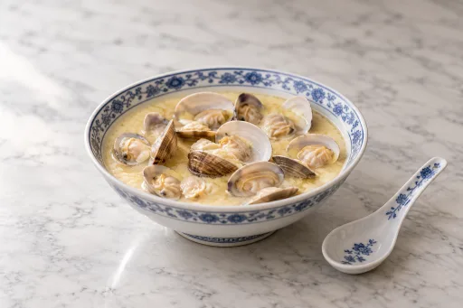 Almejas en crema de huevos