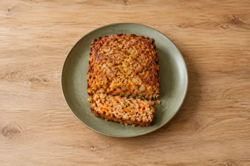Almuerzo de asado de arroz y zanahoria