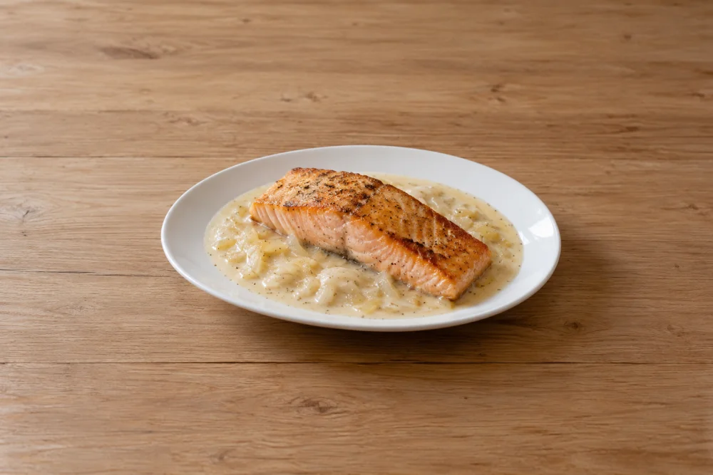 Salmón con salsa de cava