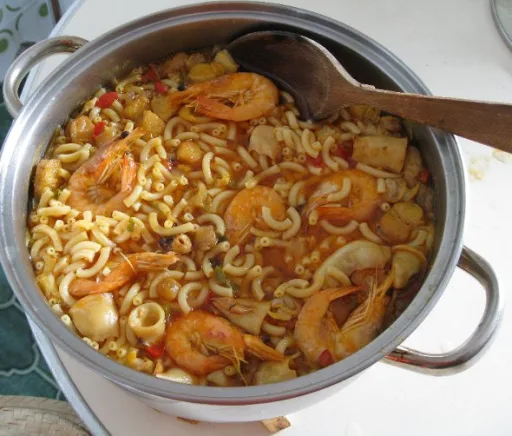 Fideua de mariscos