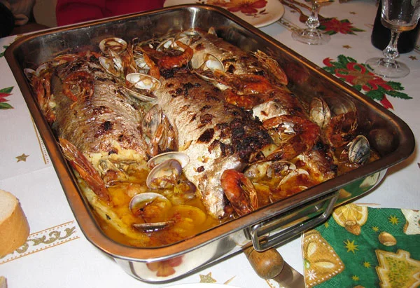 Merluza rellena de gambas y gula del norte
