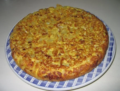 Tortilla de patatas y cebolla