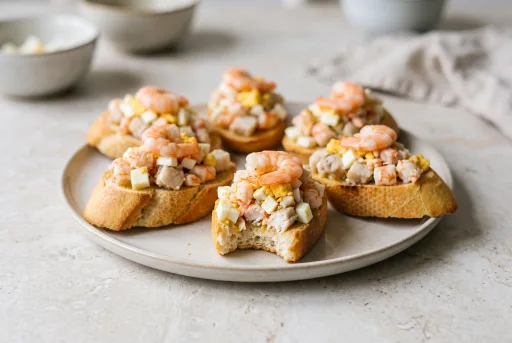 Montaditos de salpicón
